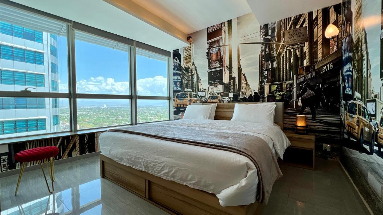 Centaurus Apartment City View Three Beds Исламабад Екстериор снимка