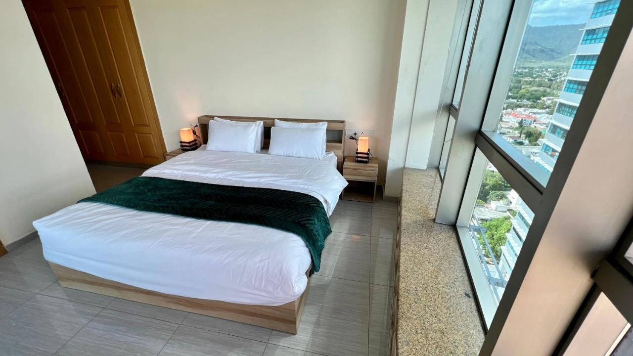 Centaurus Apartment City View Three Beds Исламабад Екстериор снимка