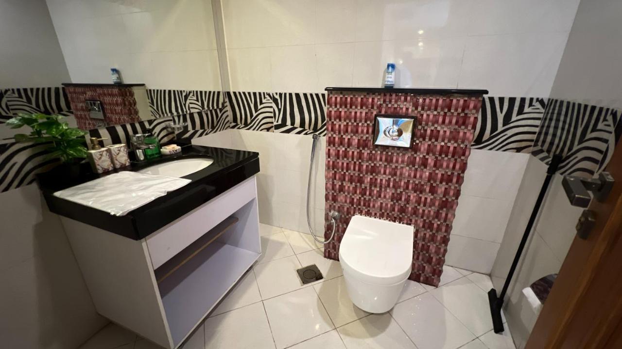 Centaurus Apartment City View Three Beds Исламабад Екстериор снимка