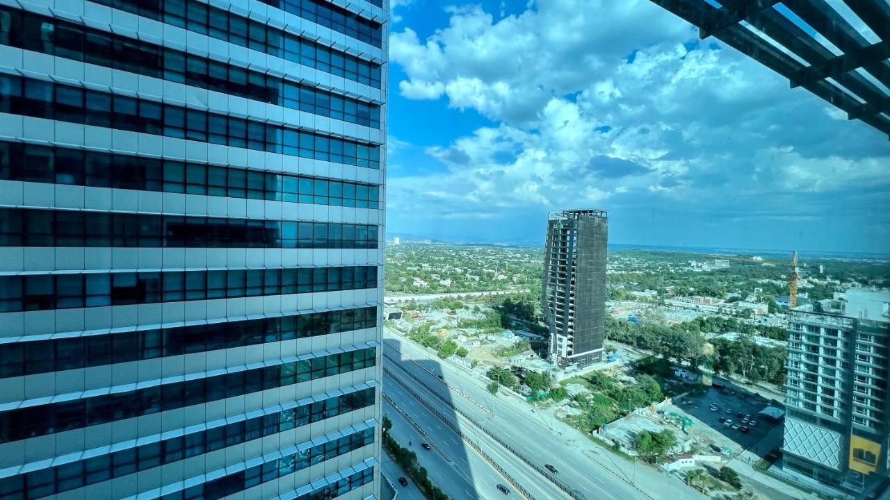 Centaurus Apartment City View Three Beds Исламабад Екстериор снимка