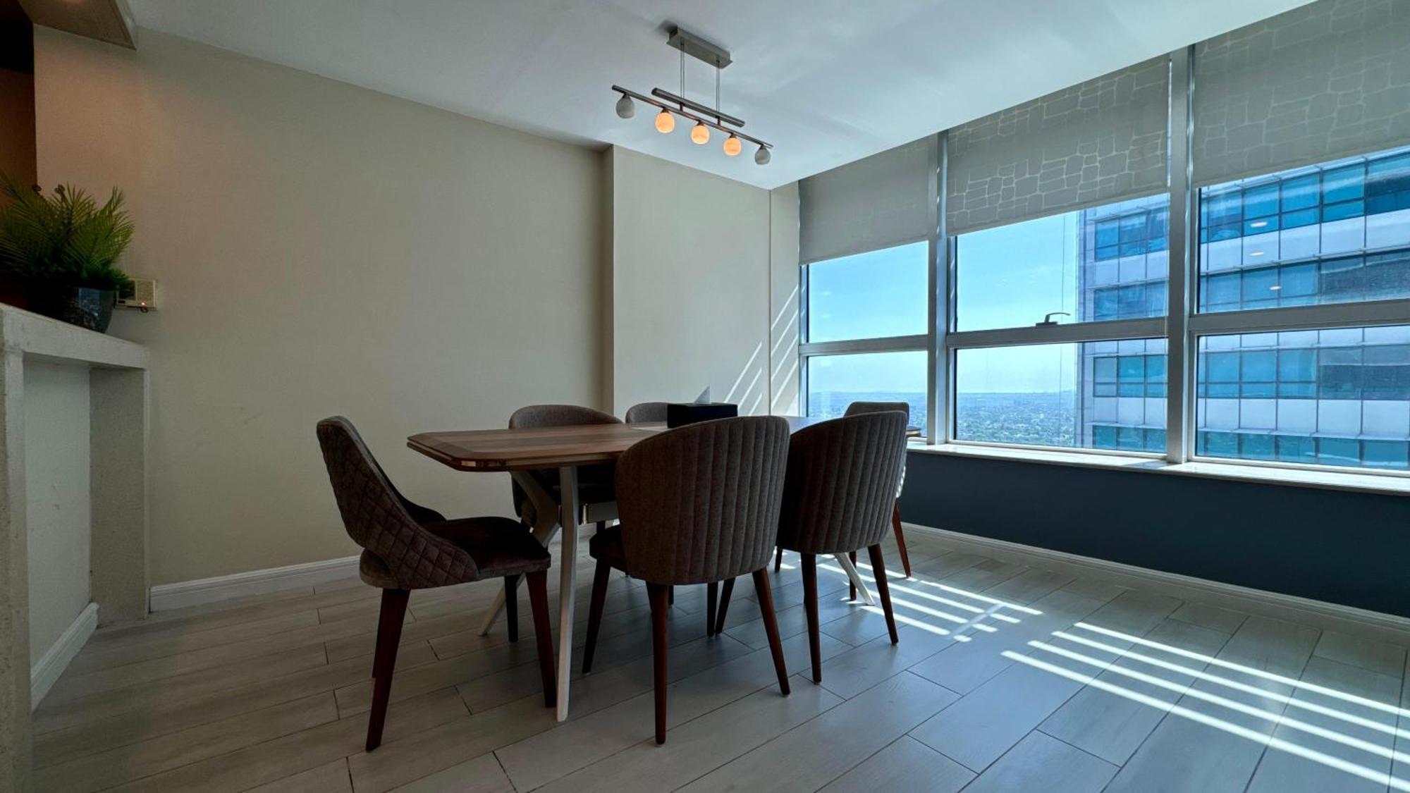 Centaurus Apartment City View Three Beds Исламабад Екстериор снимка