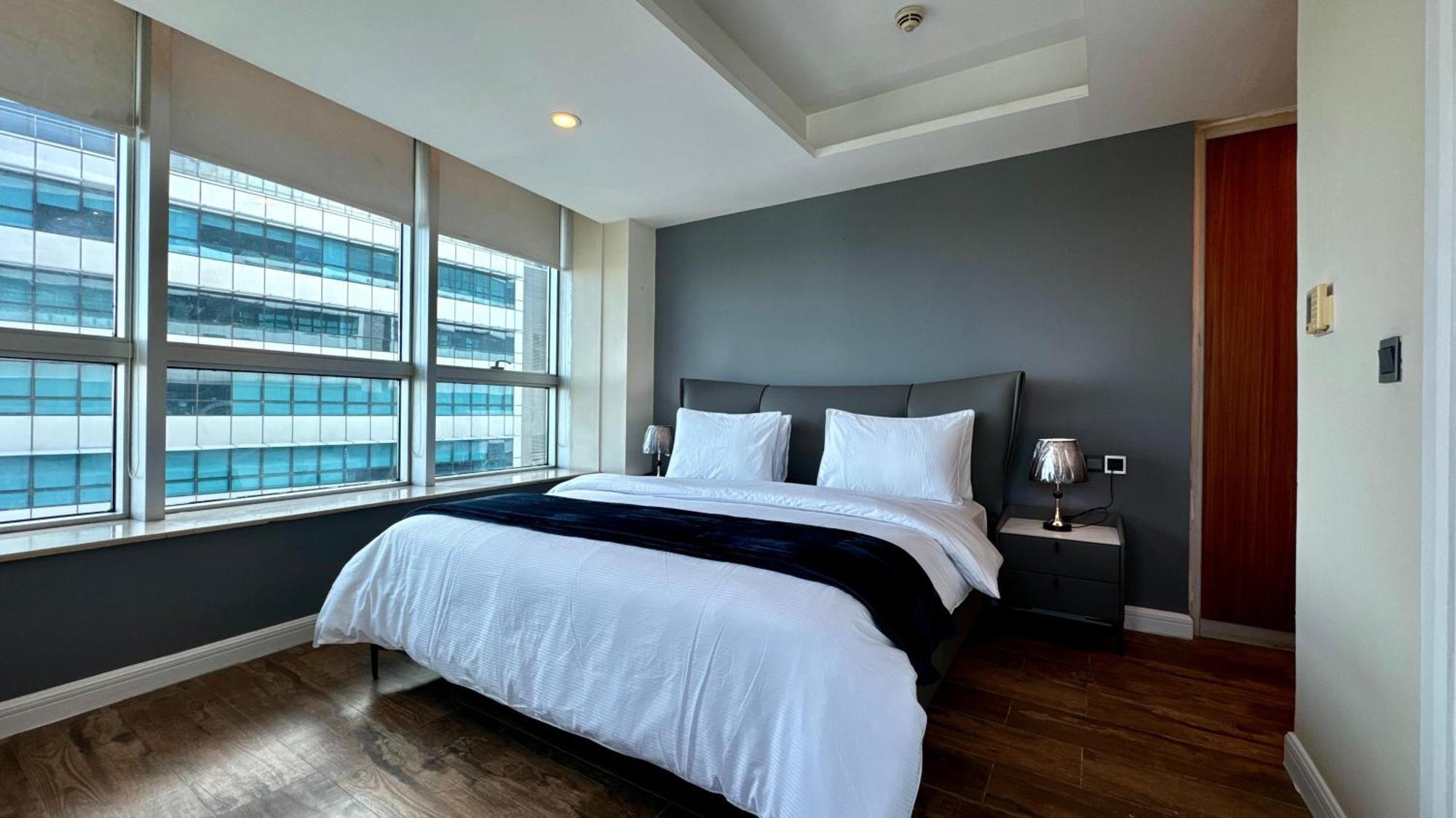 Centaurus Apartment City View Three Beds Исламабад Екстериор снимка