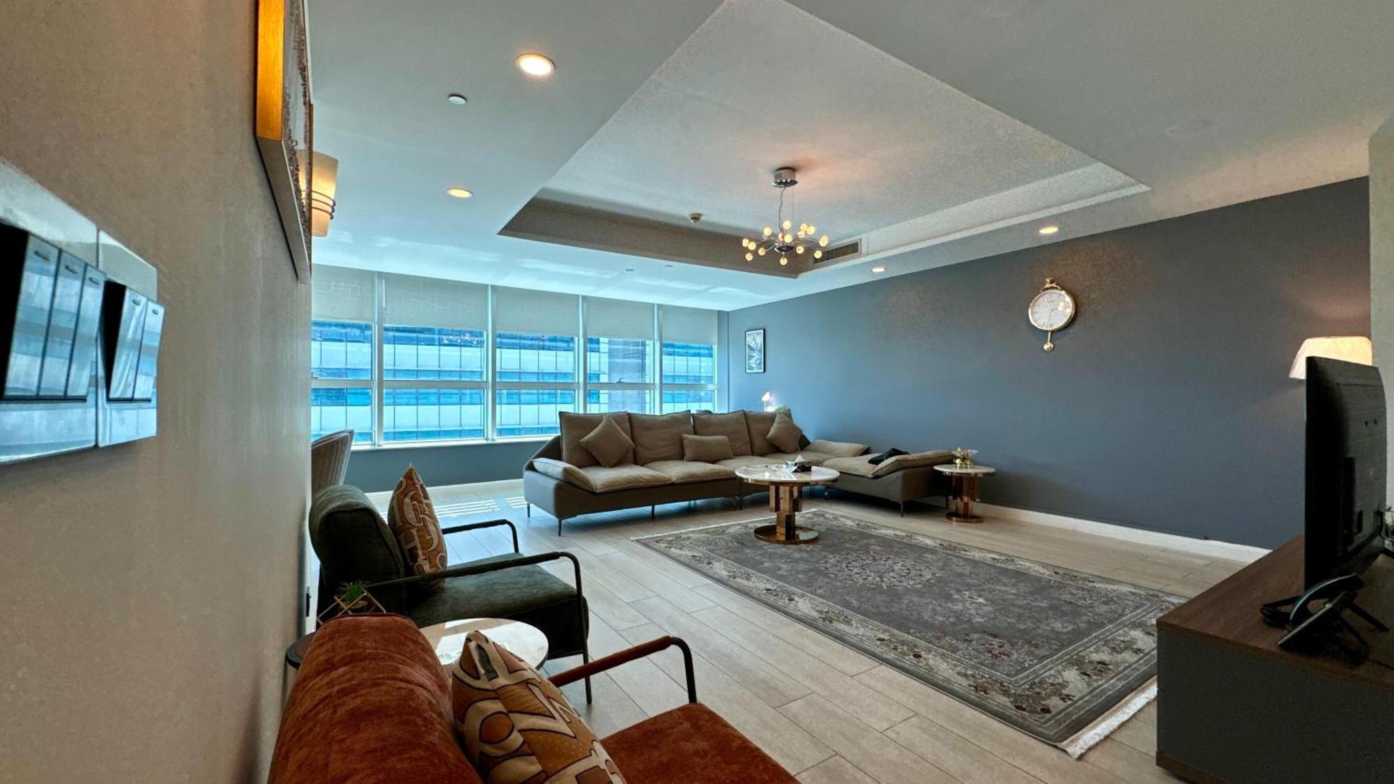 Centaurus Apartment City View Three Beds Исламабад Екстериор снимка