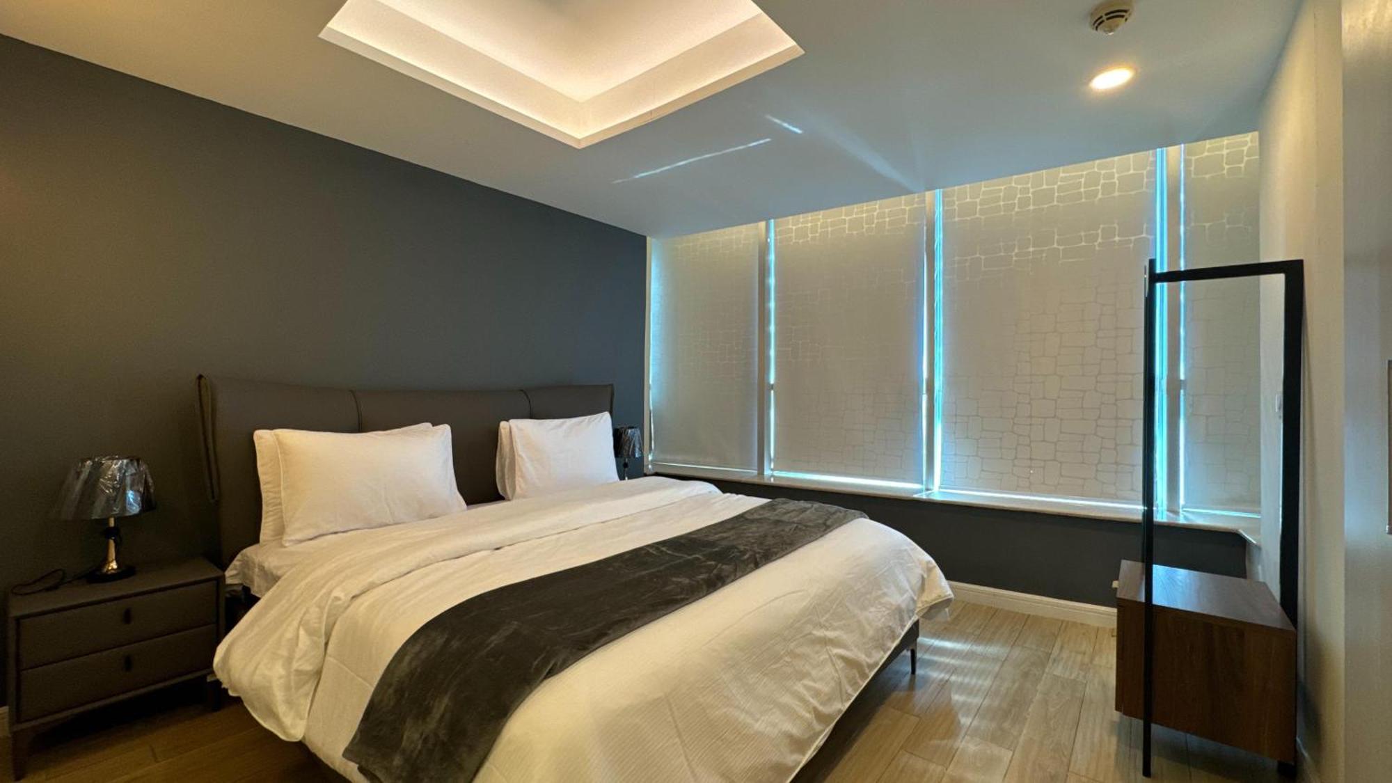 Centaurus Apartment City View Three Beds Исламабад Екстериор снимка